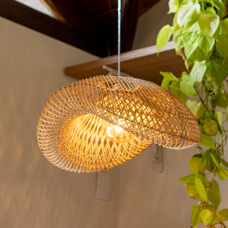 luminária teto rattan fibra natural decoração ferrugem boho elegância design bali indonésia artesanato trama loja artesintonia 01