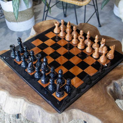 Resin Chessboard – Arte & Sintonia