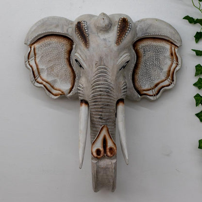 escultura cabeca elefante madeira entalhada branco animal realista bali indonesia artesintonia 1