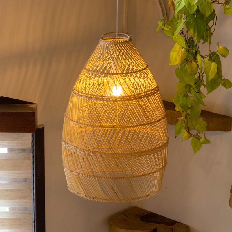 luminaria-rattan-fibras-naturais-pendente-decorativa-bali-artesanal-artesintonia-lustre-boho-decoracao-balinesa-artesintonia-1