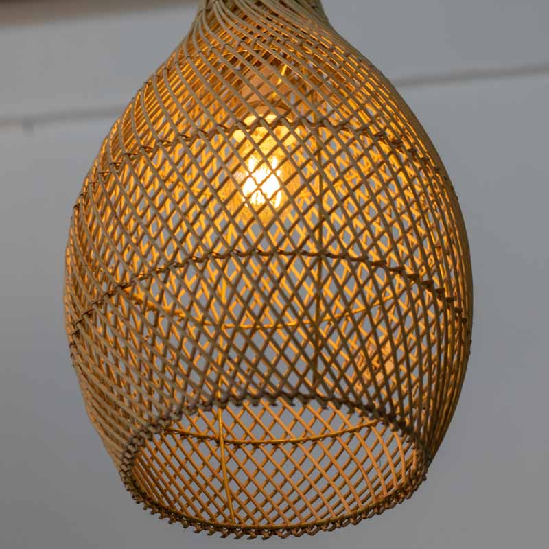 Luminária / Lustre Garrafa em Rattan Bali