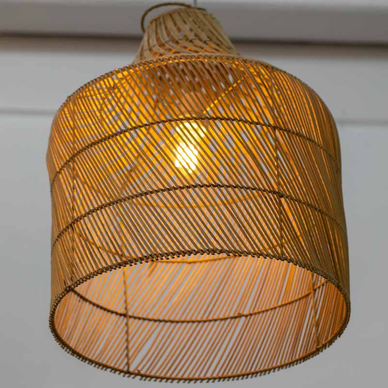 luminaria-rattan-fibras-naturais-pendente-decorativa-bali-artesanal-artesintonia-lustre-boho-decoracao-balinesa-artesintonia-4