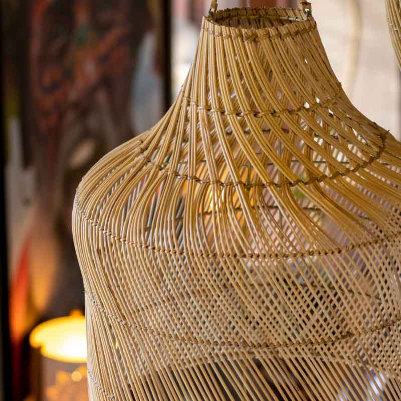 luminaria-rattan-fibras-naturais-pendente-decorativa-bali-artesanal-artesintonia-lustre-boho-decoracao-balinesa-artesintonia-2