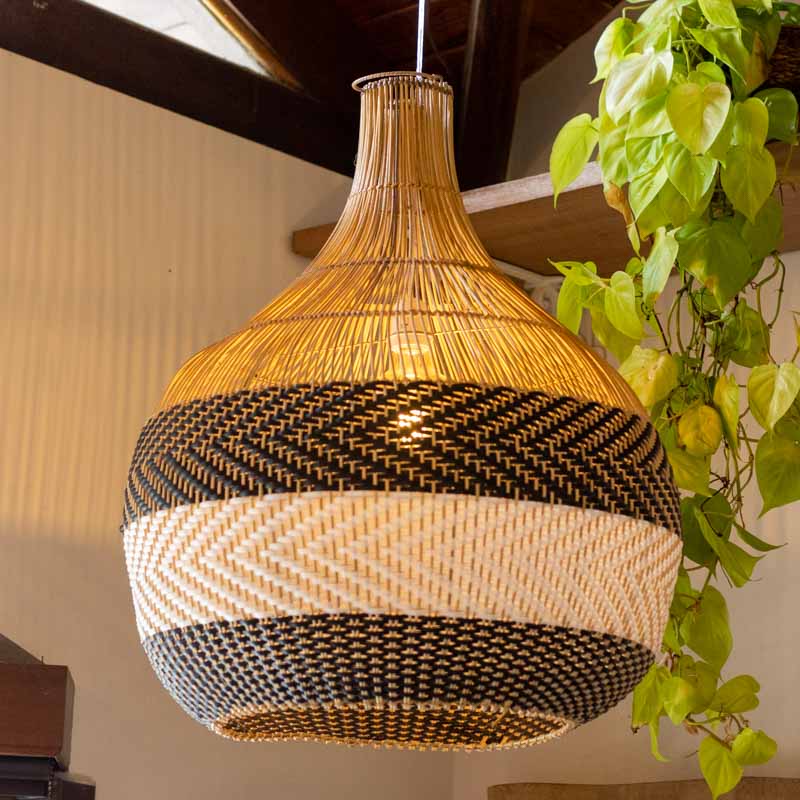 luminaria-rattan-fibras-naturais-pendente-decorativa-bali-artesanal-artesintonia-lustre-boho-decoracao-balinesa-artesintonia