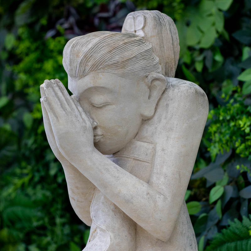 escultura mulher balinesa namaste gratidao serenidade lime stone rocha bali indonesia decoracao estatua jardim garden zen esculpida comprar loja artesintonia 